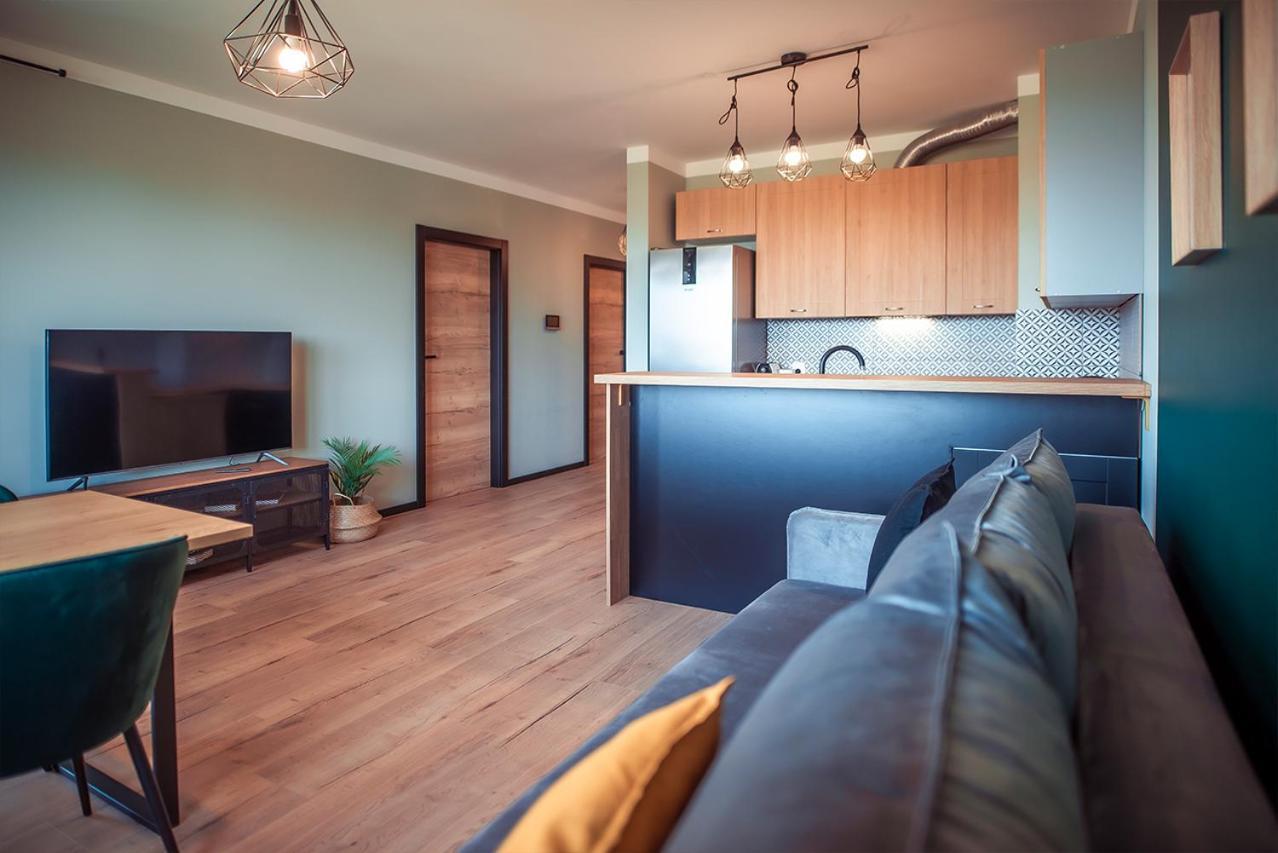 Apartment Second - 3 Pokoje, 5 Lozek, Netflix I Max, Parking